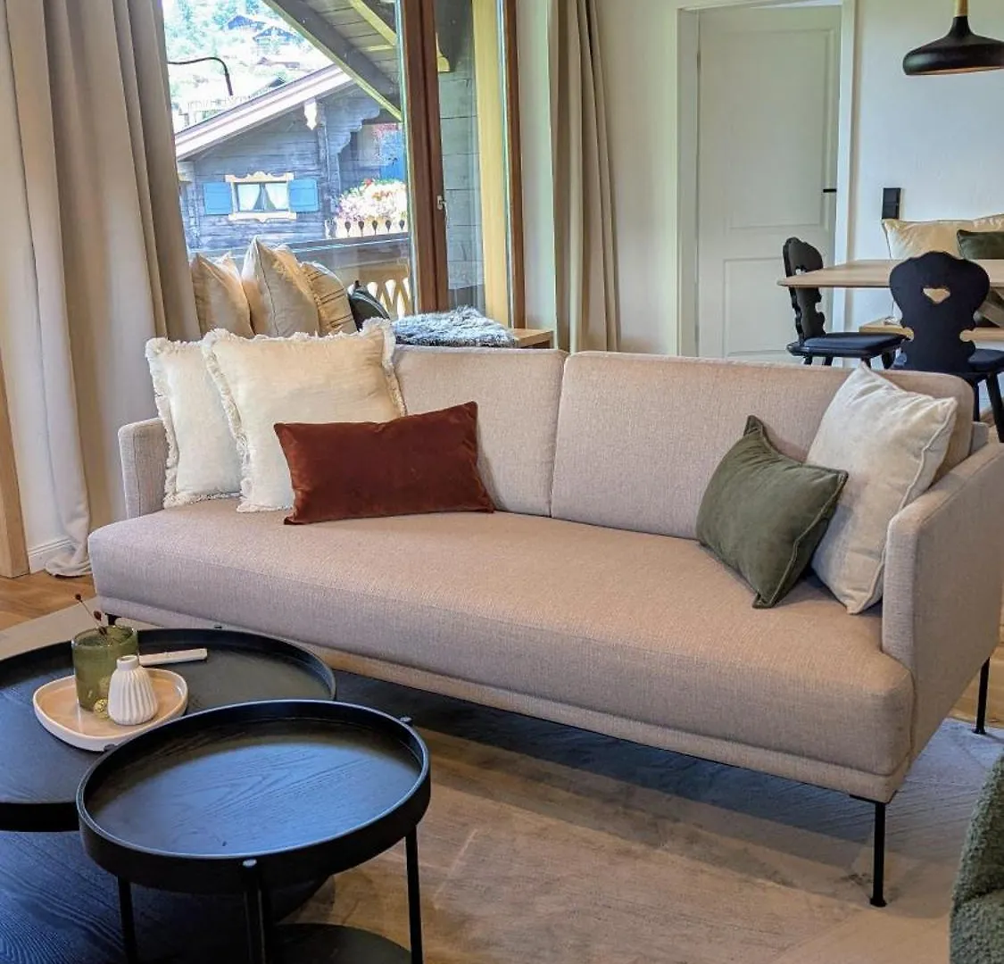 Die Watzmannsuite - Familienfreundliche Ferienwohnung In Historischer Villa Mit Kamin, Infrarotkabine, Balkon, Garten, Nur 10 Gehminuten Ins Zentrum Von Berchtesgaden Bischofswiesen