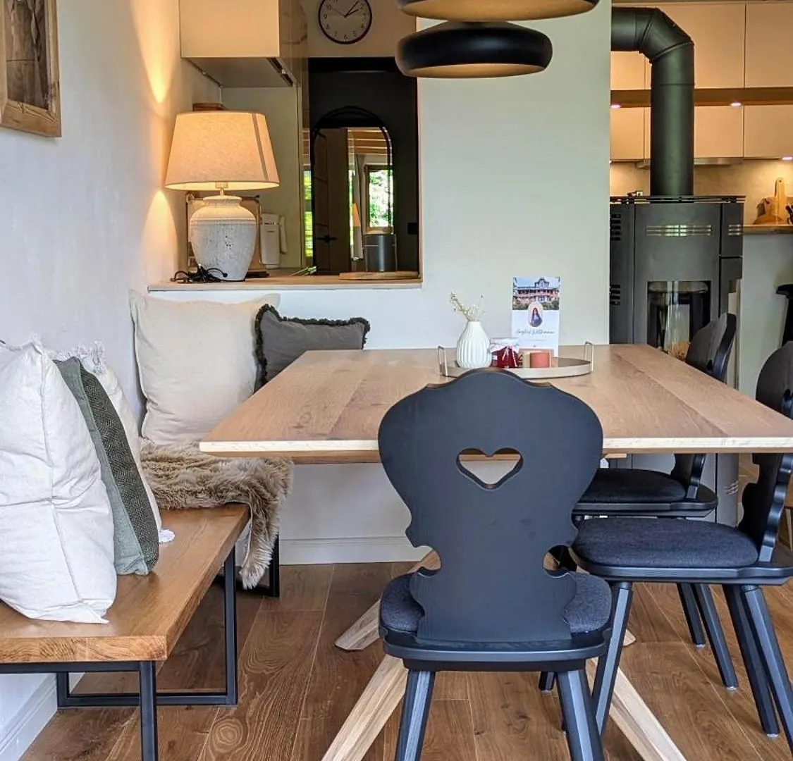 Die Watzmannsuite - Familienfreundliche Ferienwohnung In Historischer Villa Mit Kamin, Infrarotkabine, Balkon, Garten, Nur 10 Gehminuten Ins Zentrum Von Berchtesgaden Bischofswiesen Almanya